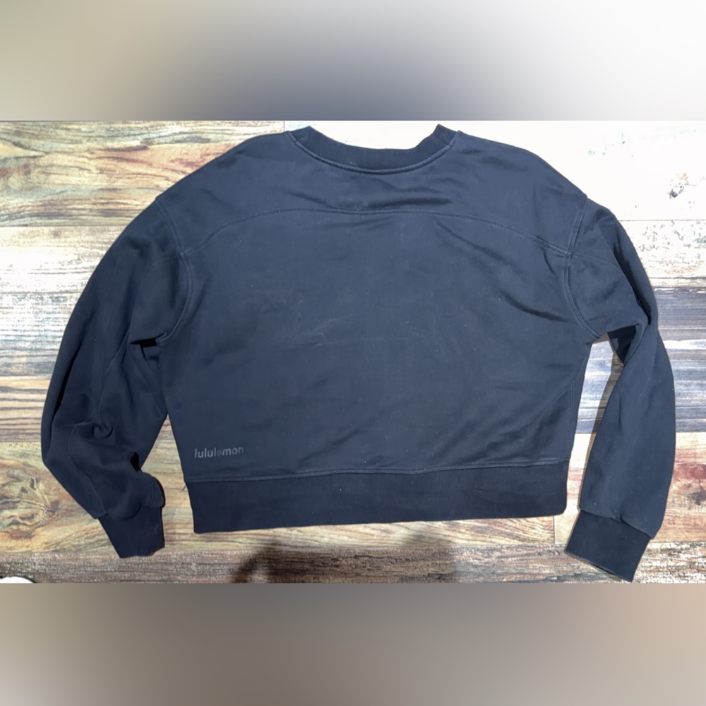 lululemon athletica Women's Black Crewneck Sweatshirt